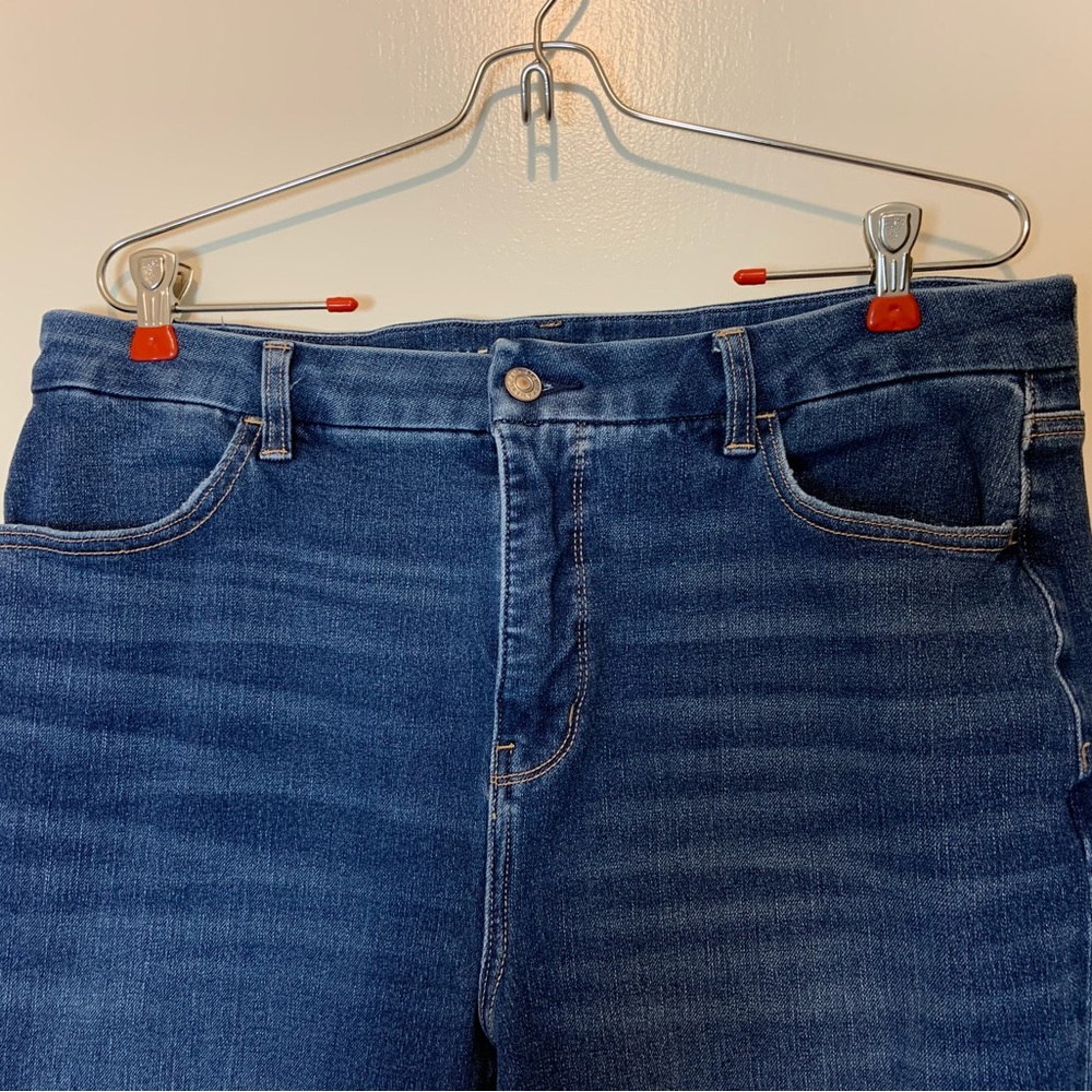 American Eagle Outfitters Dark Blue Distressed Skinny Jeans (Size 16S) - Picture 4 of 12
